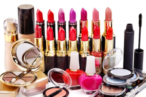 makeup-kit-163498771616x9